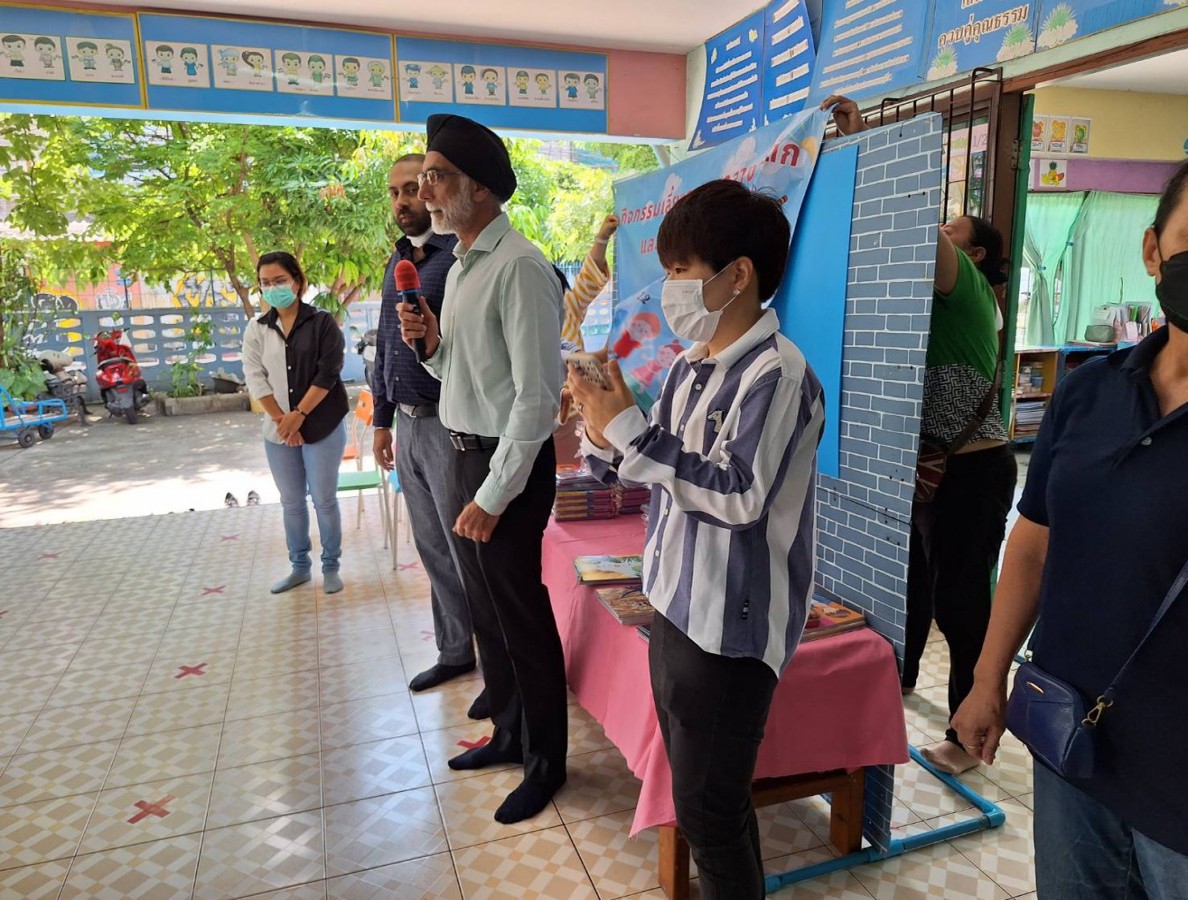Khlong Toei event with Kuldip Phichitsingh